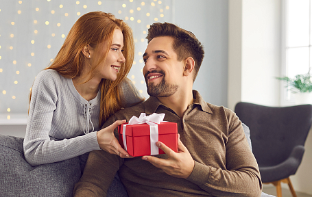 Что подарить любимым на праздники